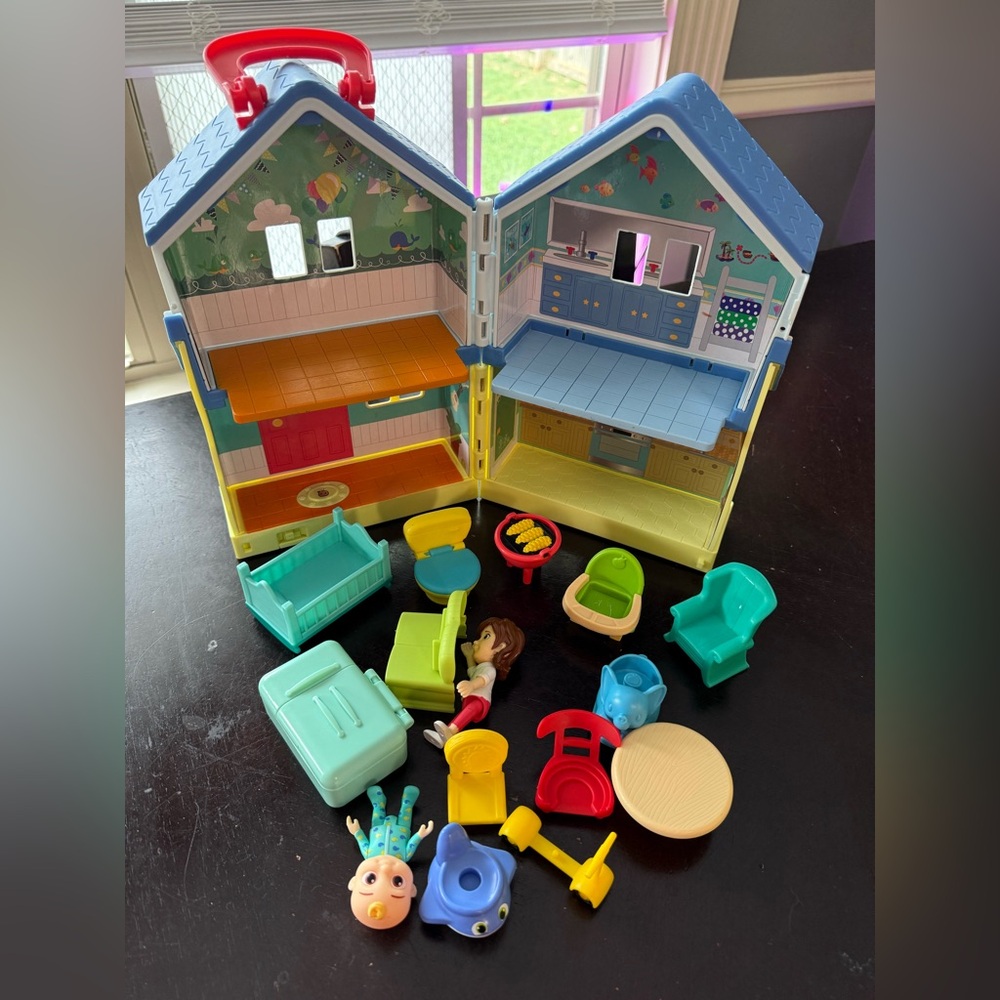 Cocomelon House w/ Accessories